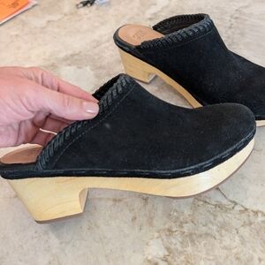 Black Suede Women's Clogs